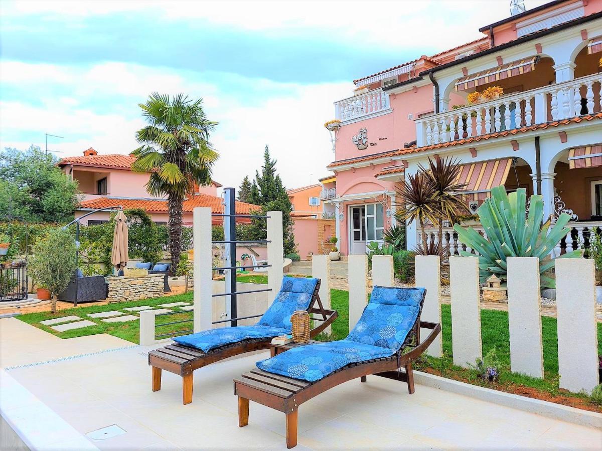 Apartment Villa Engel With Pool Porec Exterior photo