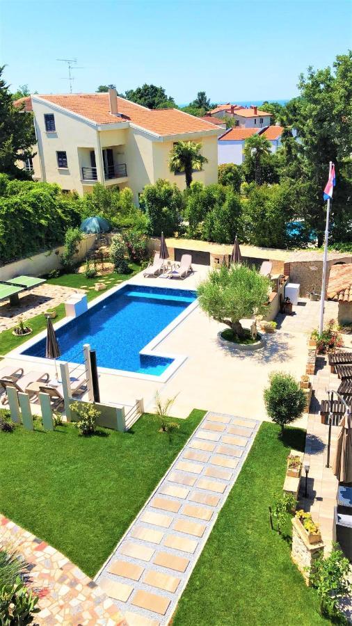 Apartment Villa Engel With Pool Porec Exterior photo